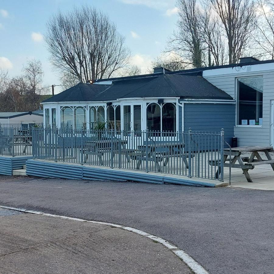 Warden Springs Caravan Park Ms16 Thornhill Road, Eastchurch,Me124Hf Sheerness Buitenkant foto